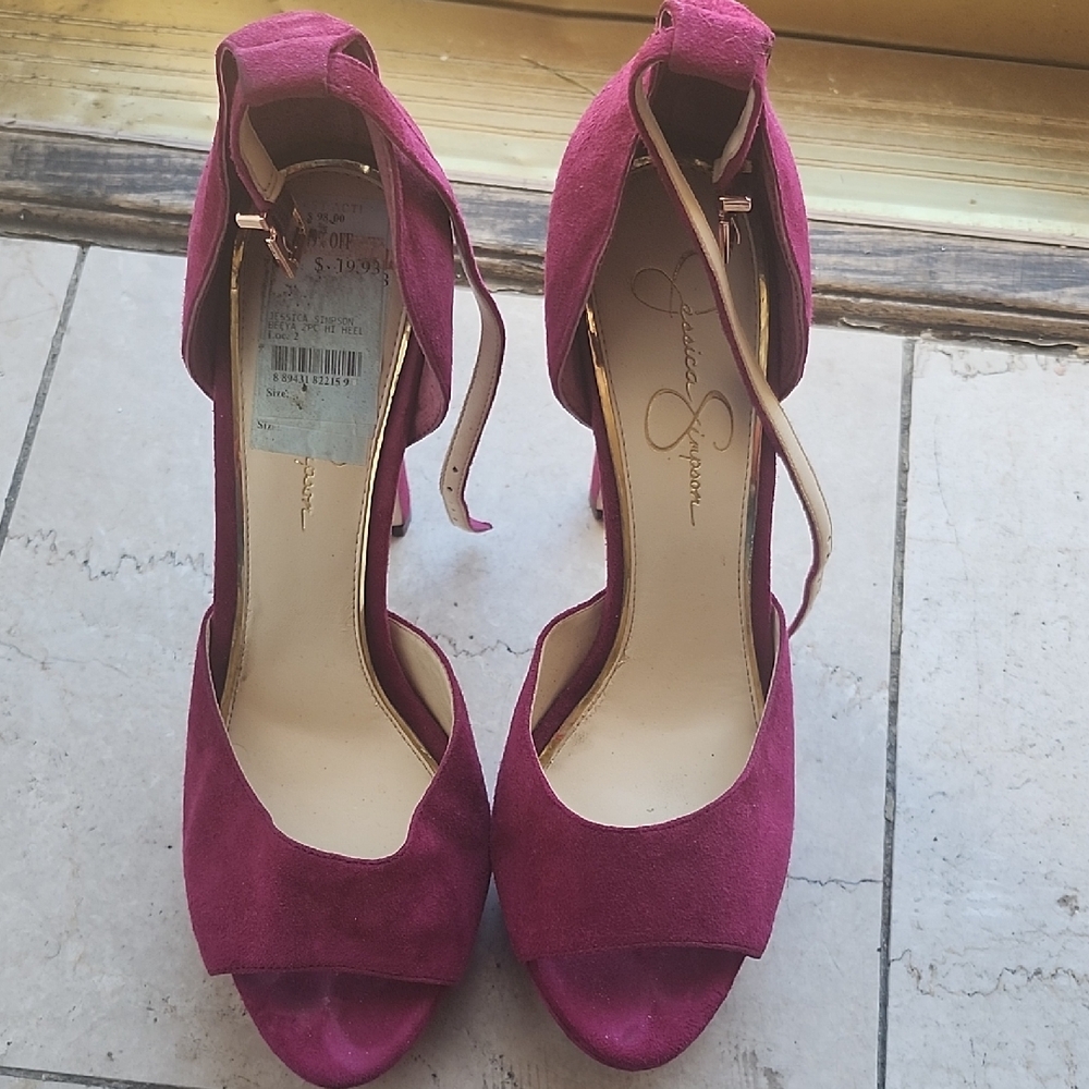 Jessica Simpson Fuchsia Suede Heels